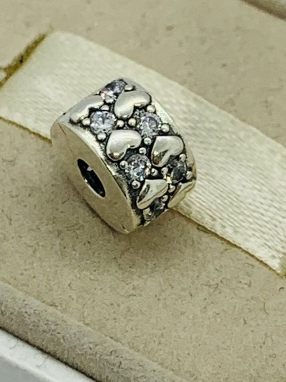 ✨🔥Pandora Infinite Hearts Sparkling Clip Charm